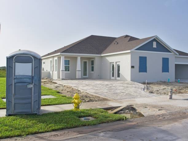 Best Luxury portable toilet rental  in Ellwood City, PA